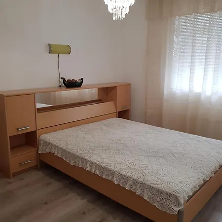 Megi Апартаменты